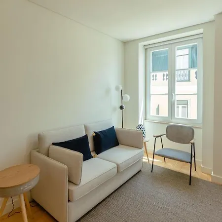 Trindade 19 - 2a Castelao Lisboa